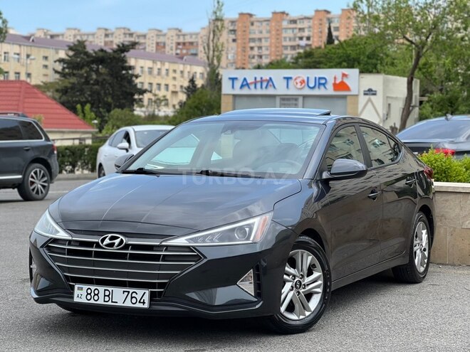 Hyundai Elantra-8
