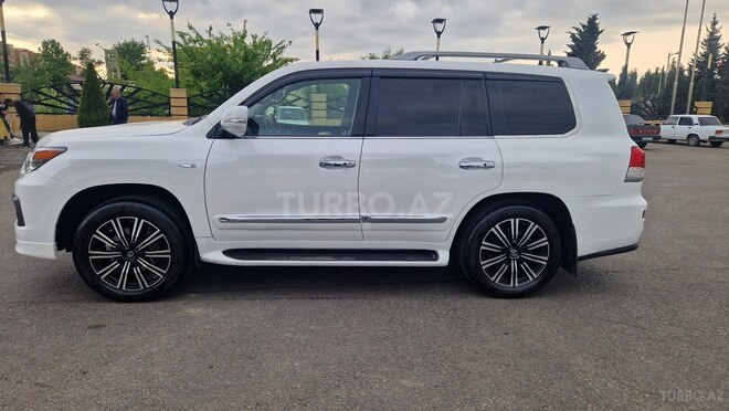 Lexus LX 570-3