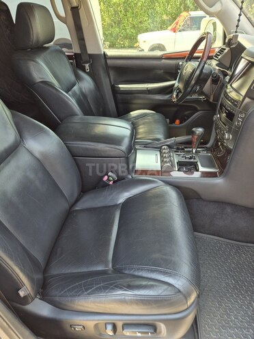 Lexus LX 570-10