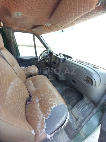 Ford Transit-3