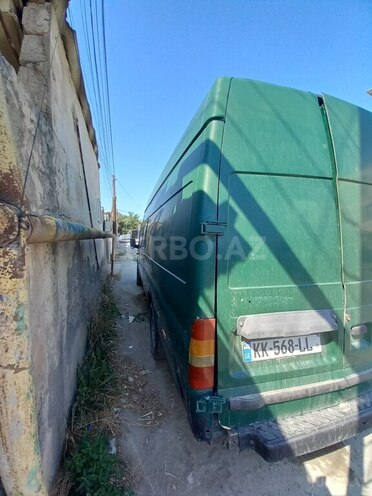 Ford Transit-6