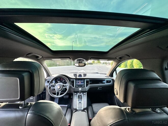 Porsche Macan-8