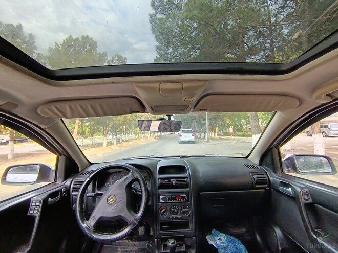 Opel Astra-8