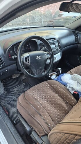 Hyundai Elantra-8