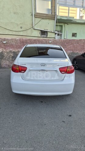 Hyundai Elantra-3