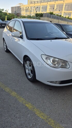 Hyundai Elantra-2
