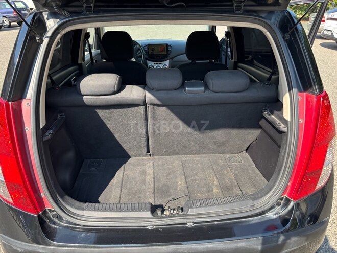 Hyundai i10-16