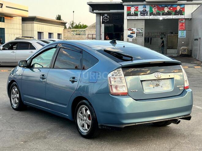 Toyota Prius-11