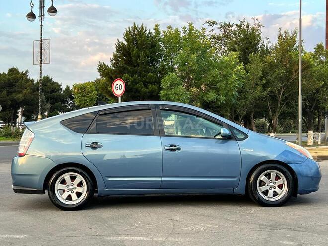 Toyota Prius-13