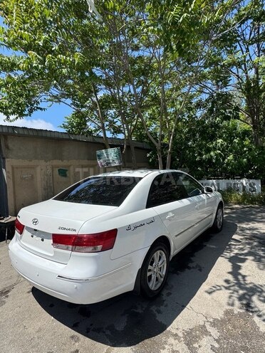 Hyundai Sonata-4