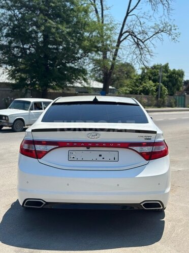 Hyundai Grandeur-5