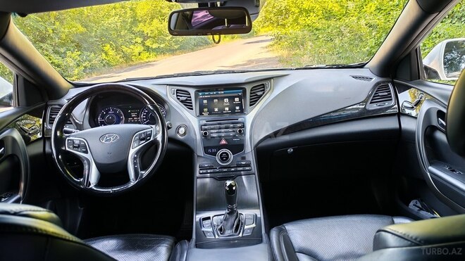 Hyundai Grandeur-10