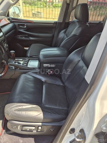 Lexus LX 570-12