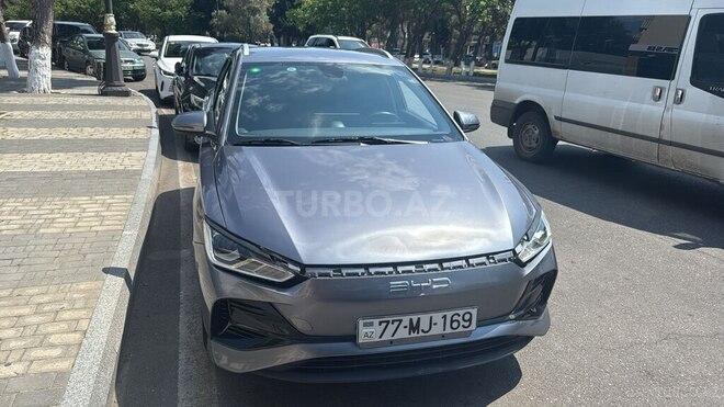 BYD e2-1