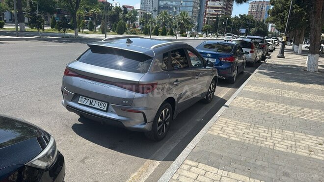 BYD e2-8