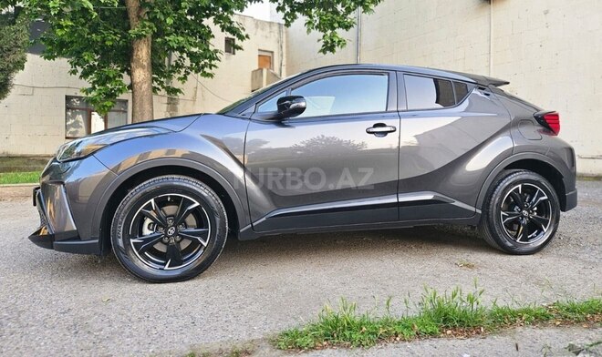Toyota C-HR-5