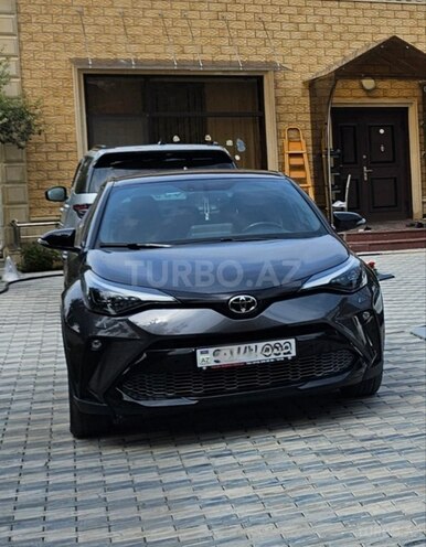 Toyota C-HR-2