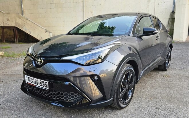 Toyota C-HR-4