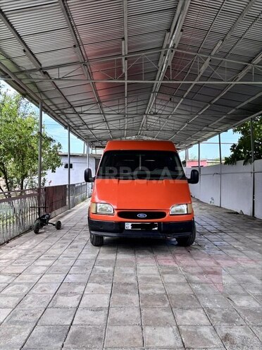 Ford Transit-1