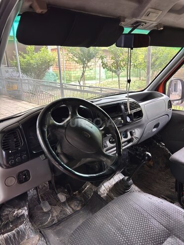 Ford Transit-4