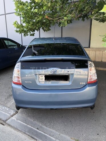 Toyota Prius-2