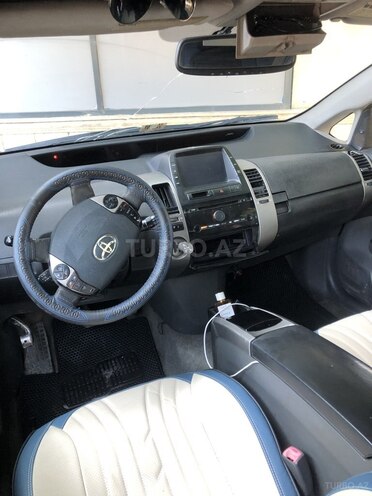 Toyota Prius-6