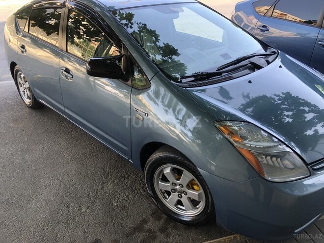 Toyota Prius-4