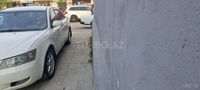 Hyundai Sonata-4