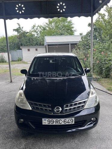 Nissan Tiida-1