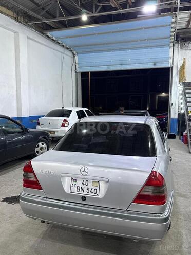 Mercedes C 200-8