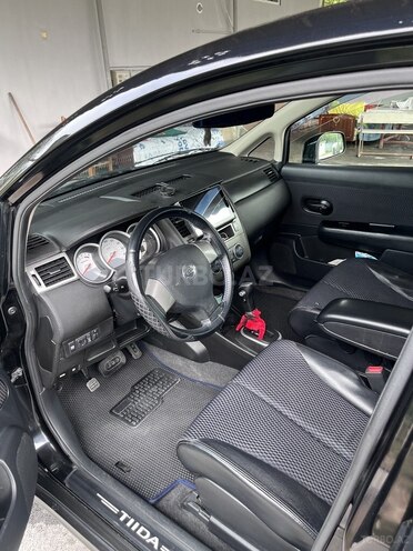 Nissan Tiida-6