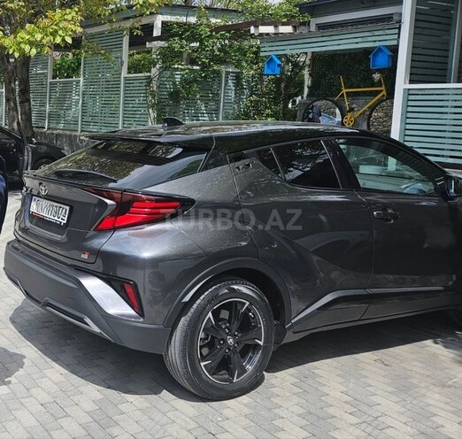 Toyota C-HR-3
