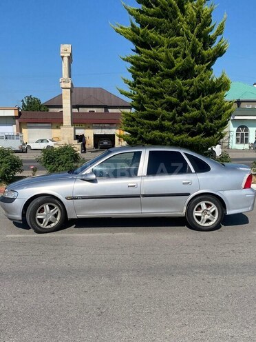 Opel Vectra-3