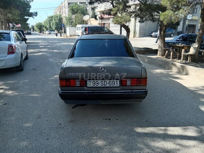 Mercedes 190-14