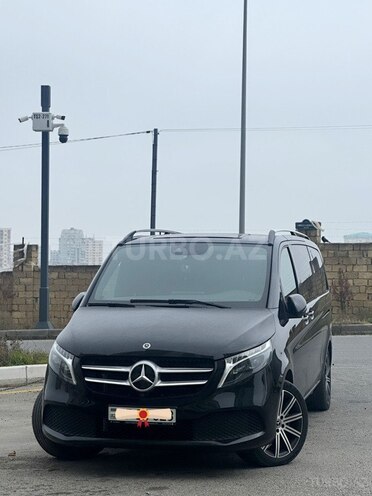 Mercedes V 300-1