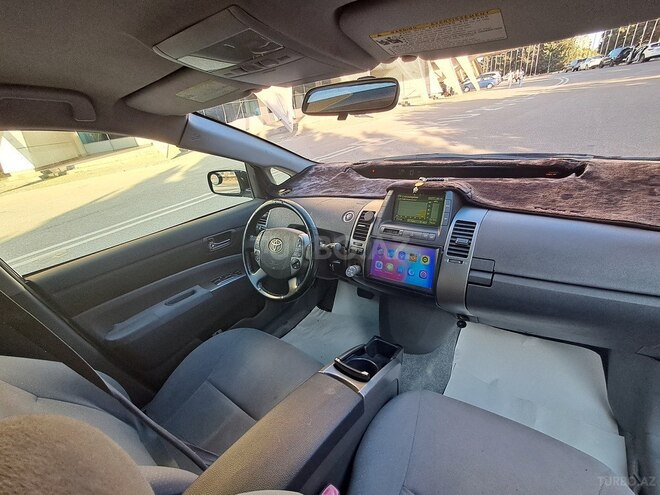 Toyota Prius-3