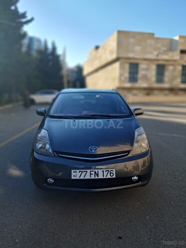 Toyota Prius-8
