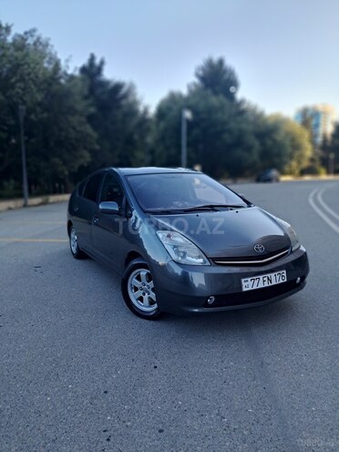 Toyota Prius-1