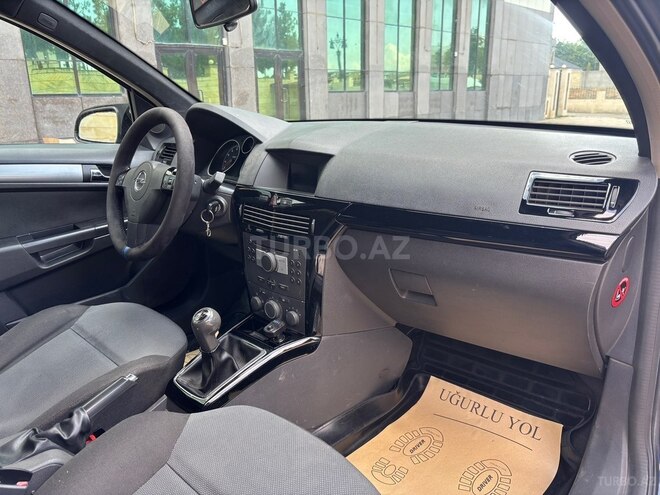 Opel Astra-11