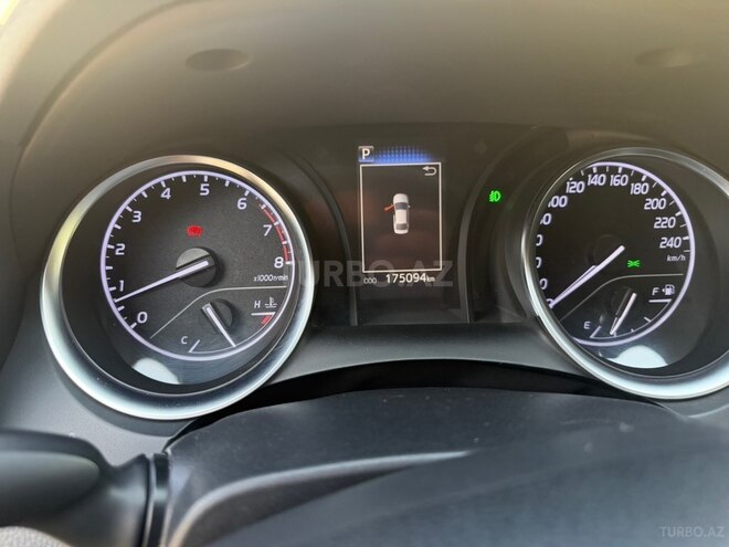 Toyota Camry-9
