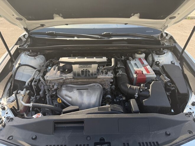 Toyota Camry-10