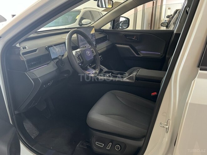 Toyota RAV4-31