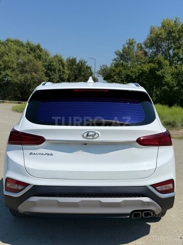 Hyundai Santa Fe-4