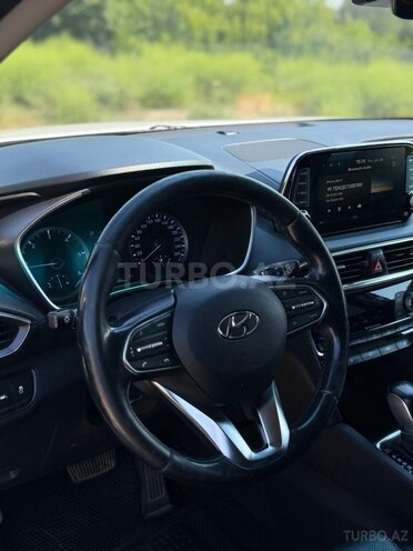 Hyundai Santa Fe-5