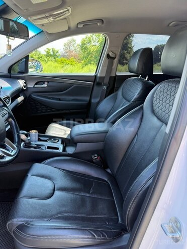 Hyundai Santa Fe-13