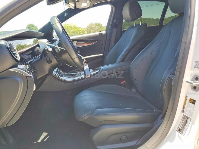 Mercedes E 350 4MATIC-8