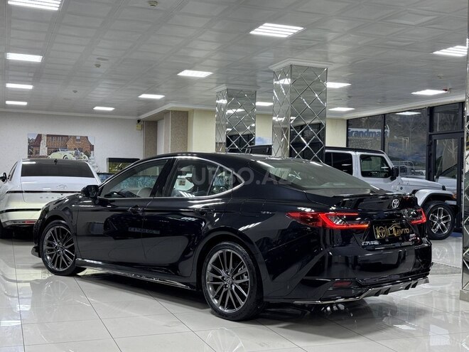 Toyota Camry-6