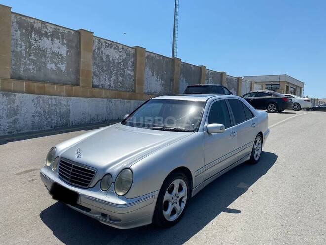 Mercedes E 270-6