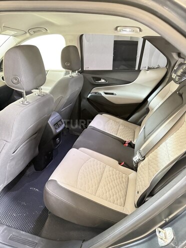 Chevrolet Equinox-8