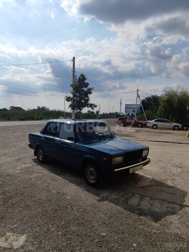 LADA (VAZ) 2107-1